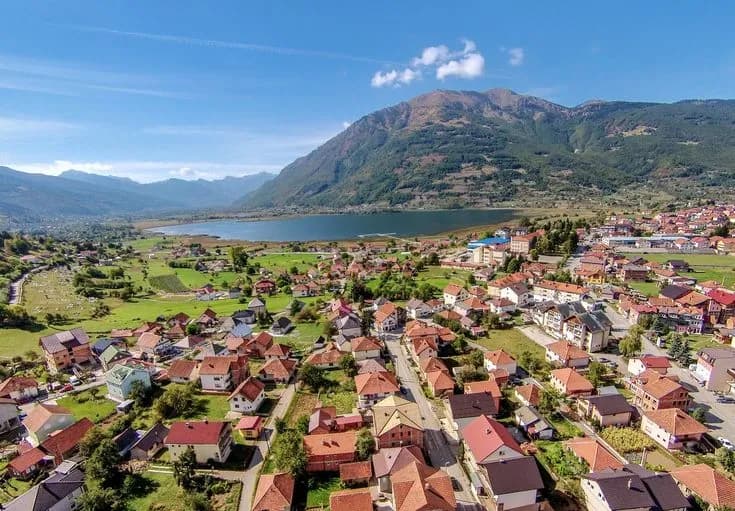 Deveta biciklistička trka Osmica u Plavu