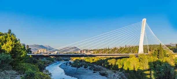Mostovi kao simboli istorije i savremenog grada Podgorice