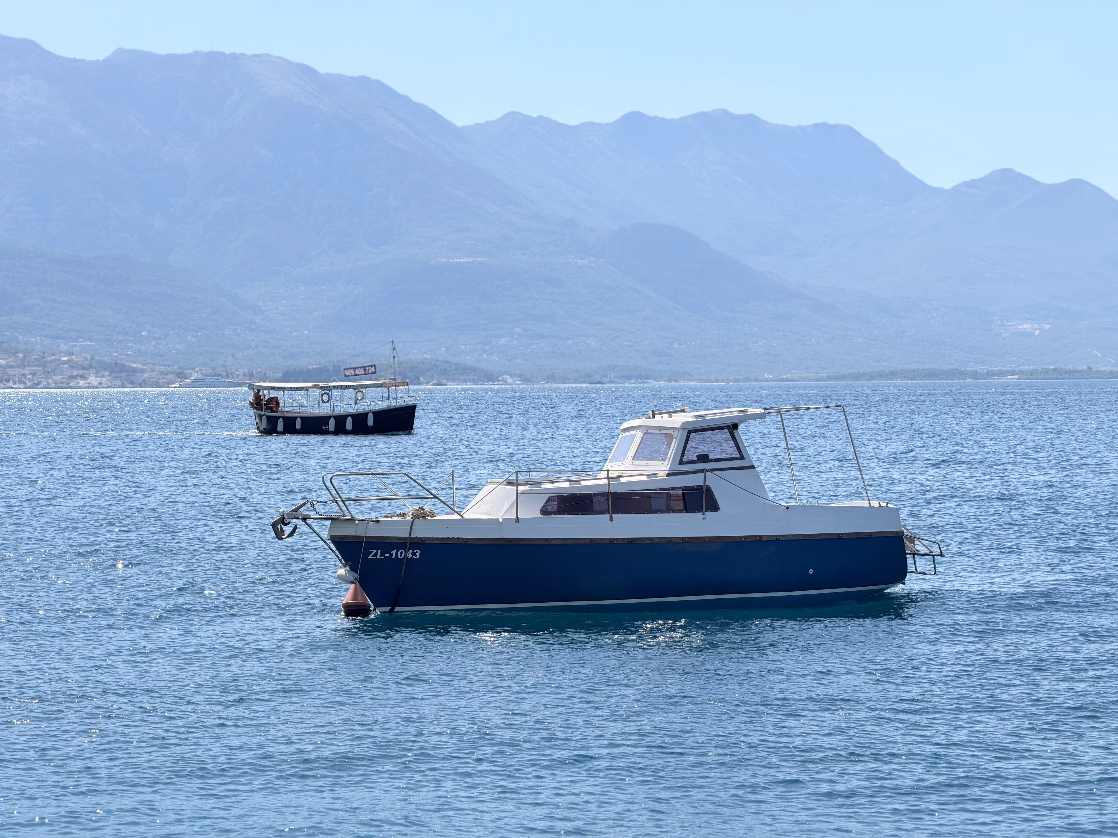 Dasha boat